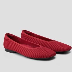 NWOT Vivala Square-Toe V-Cut Flats (Margot 2.0) Sz 43